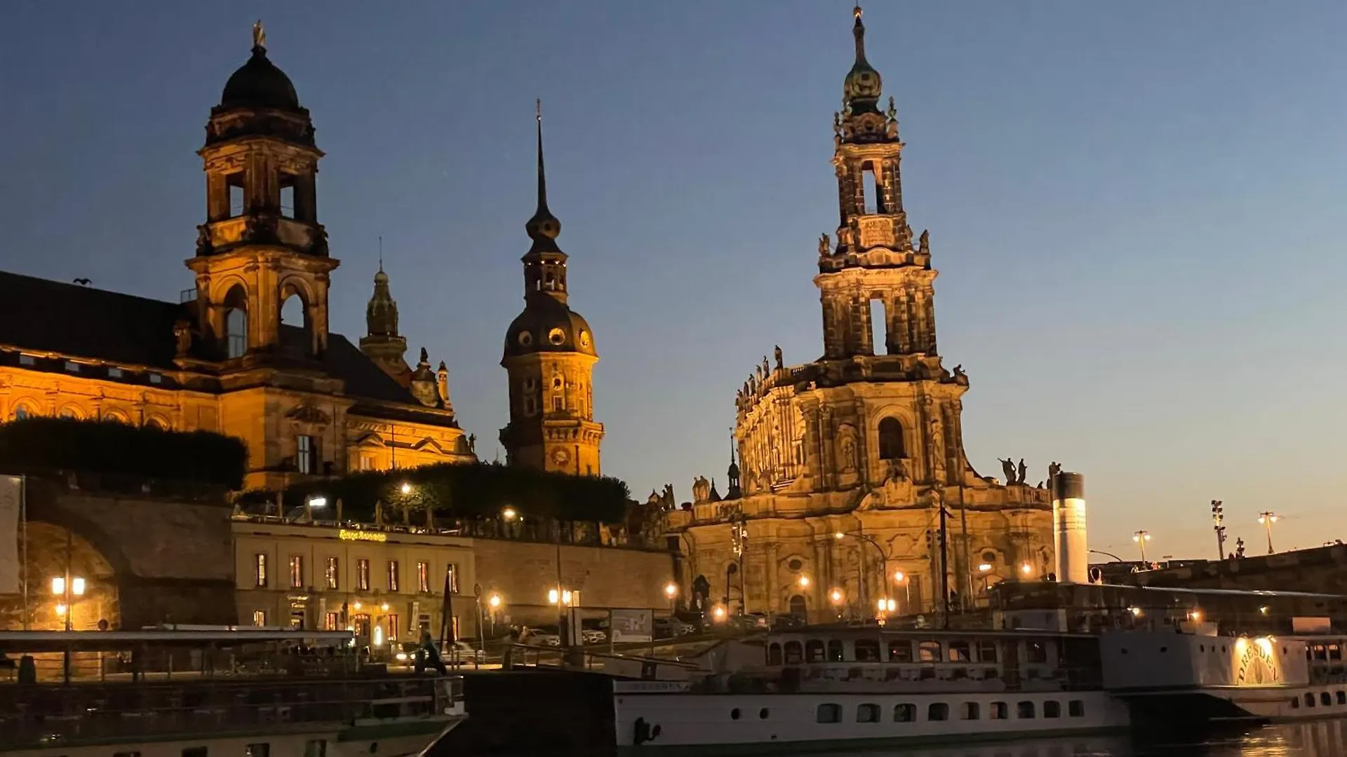 Lägenhet Ferienwohnungen Landeskrone Dresden