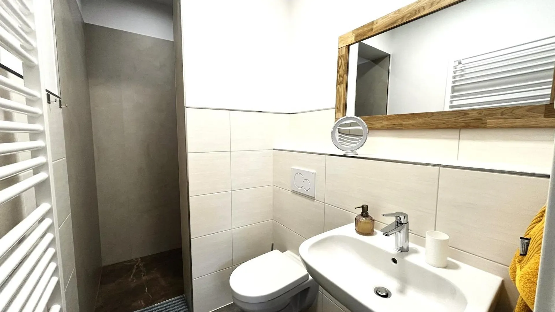 Apartment FEWO Landeskrone Dresden